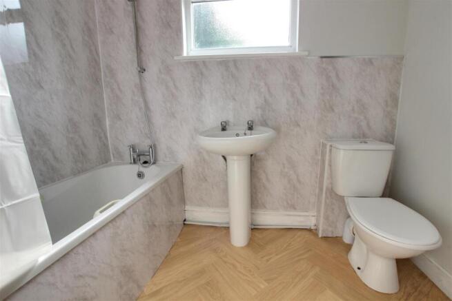 4 bed Terraced for sale Image 12