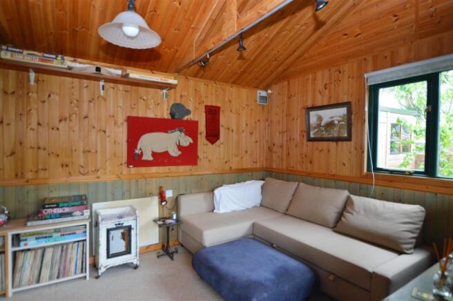 44 Lyndhurst Avenue lodge.JPG