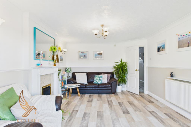 4 bed Detached for sale Image 5
