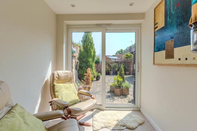 2 bed Bungalow to rent Image 10