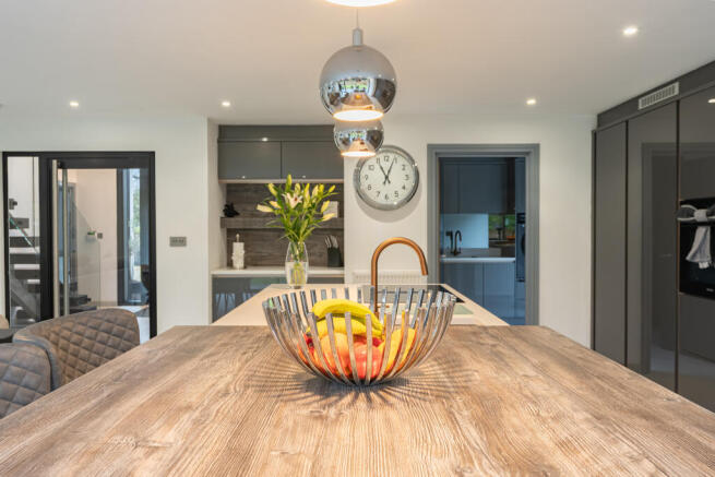 7 bed Detached for sale Image 7