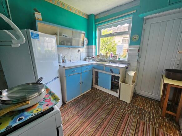 85 Ty Isaf Park Road, Risca, Newport, Gwent, NP11 6NH photo 4