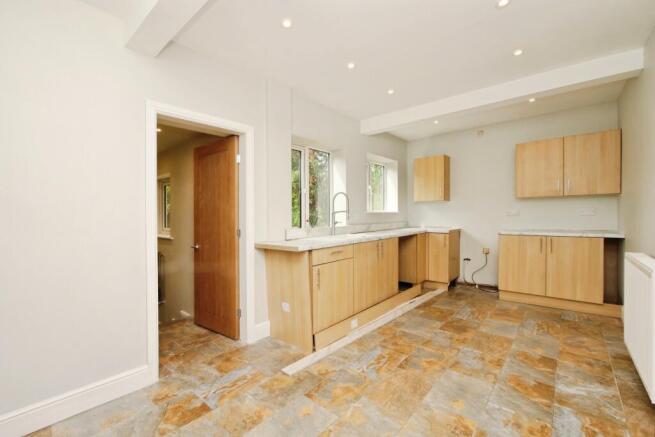 3 bed Semi-Detached for sale Image 7