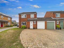 15, Dombey Close, Chelmsford CM1 4YF