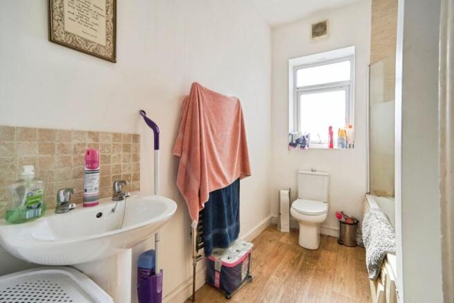 3 bed Terraced for sale Image 10