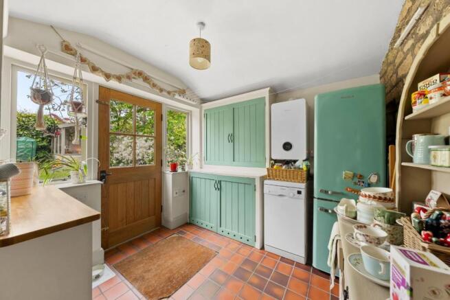 3 bed Terraced for sale Image 12