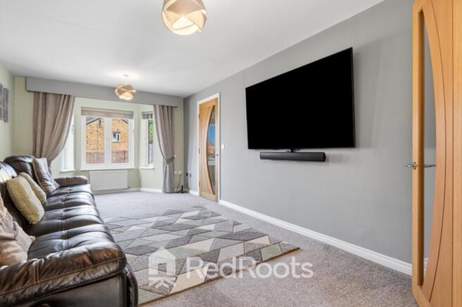 4 bed Detached for sale Image 4