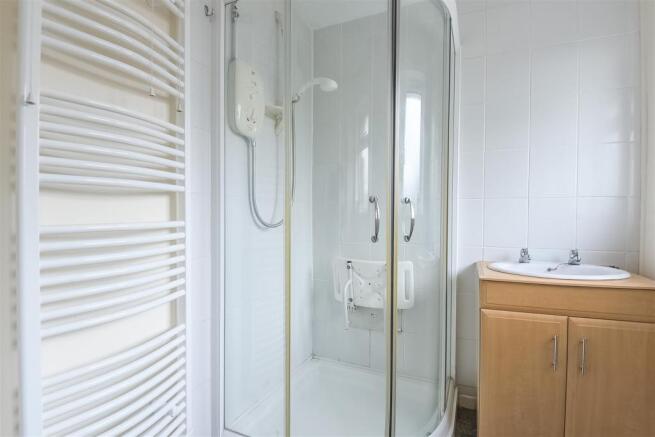 Bathroom1.jpg