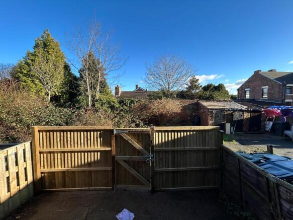 2 bed Terraced for sale Image 6
