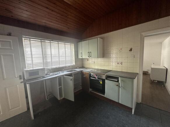 23 Warren Road, Torquay, Devon, TQ2 photo 4