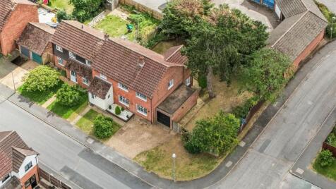 Farnham Close, Bovingdon, Hemel Hempstead