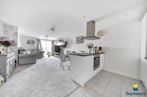 Worplesdon Road, Guildford, Surrey, GU2