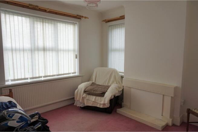 Living Room/Bedroom