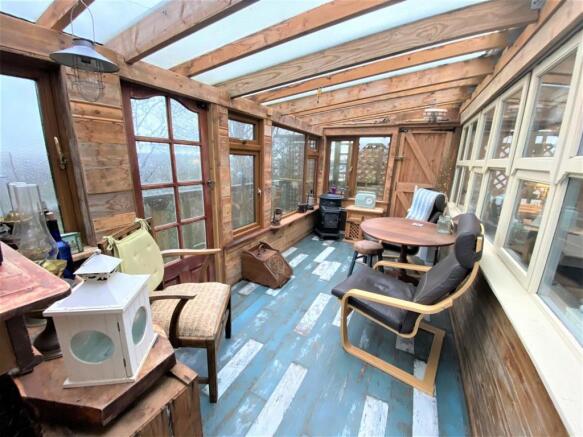 SUMMER ROOM