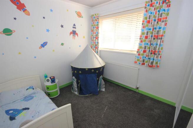BEDROOM 2