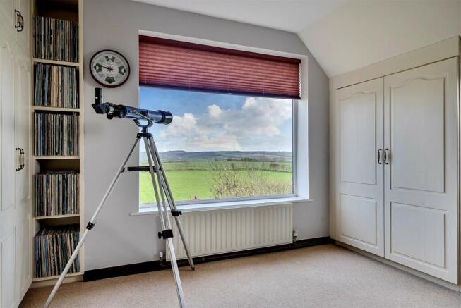 Moorlands16 bedroom 1.jpg