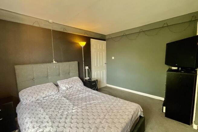2 bed Flat for sale Image 10