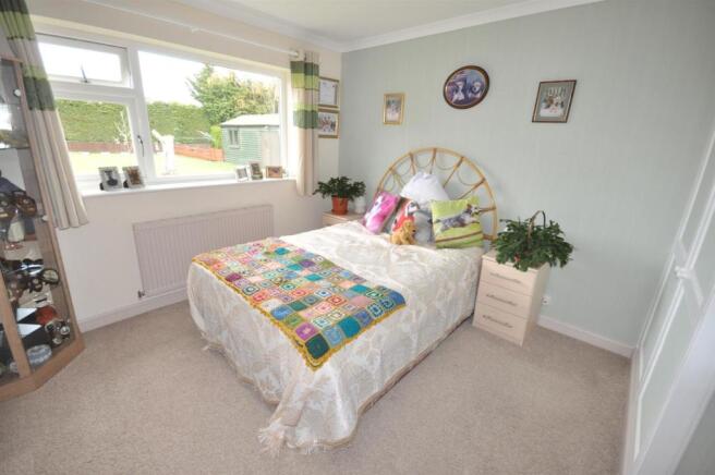 BEDROOM 2