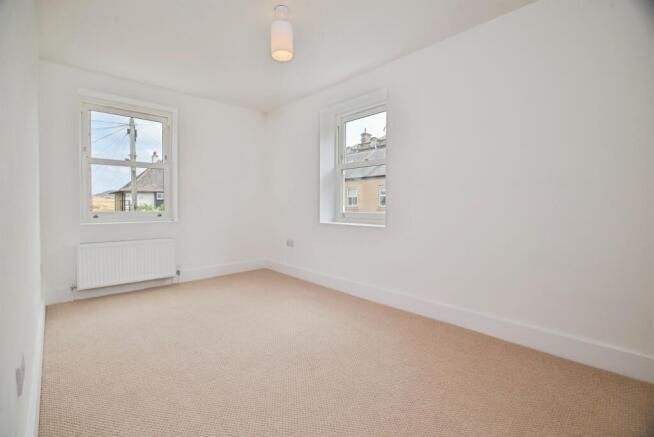 2 bed Flat for sale Image 6