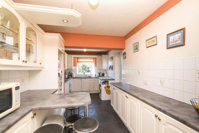 Kitchen with breakfa