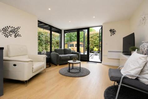 Stow Crescent, Fareham