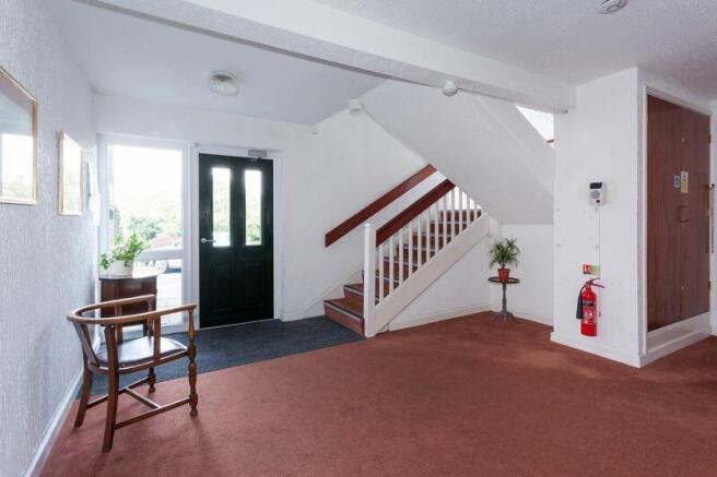 COMMUNAL ENTRANCE HALL