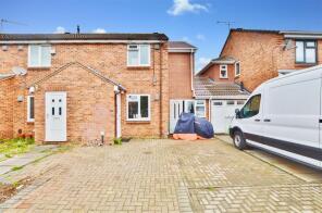36, Pearl Gardens, Slough SL1 2YT