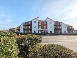 Flat 17, 106 116 Aston Place, Hart Road, Thundersley, Benfleet SS7 3PY