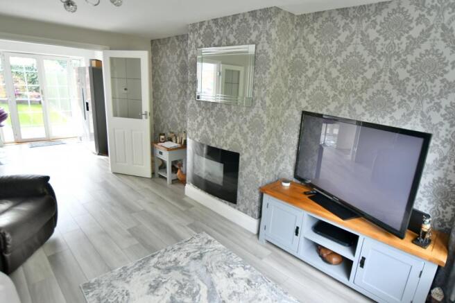 Candys Close, Corfe Mullen, BH21 3EL photo 4