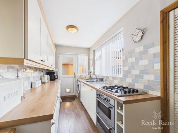 3 bed Terraced for sale Image 9