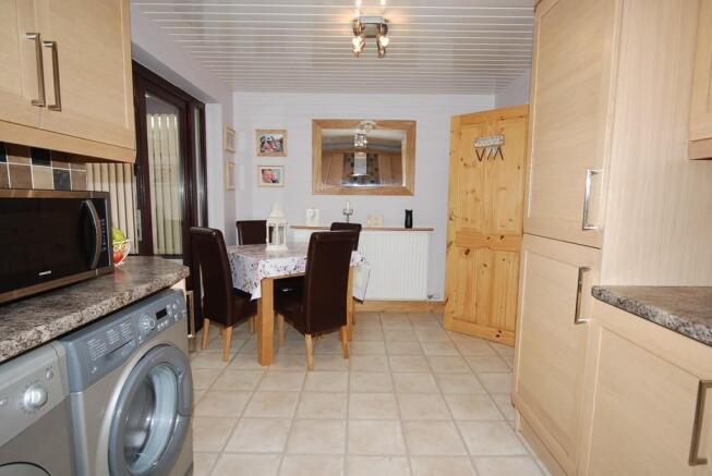 KITCHEN DINER