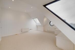 10, 7 Hallam House, Windmill Drive, London SW4 9DE