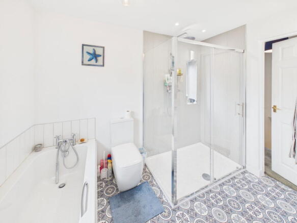 3 bed Semi-Detached for sale Image 9