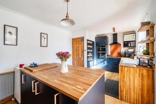 Kitchen..jpg