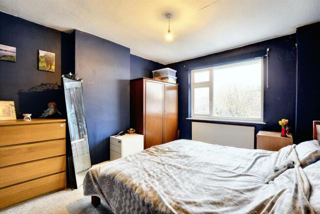 Bedroom 2_1.jpg