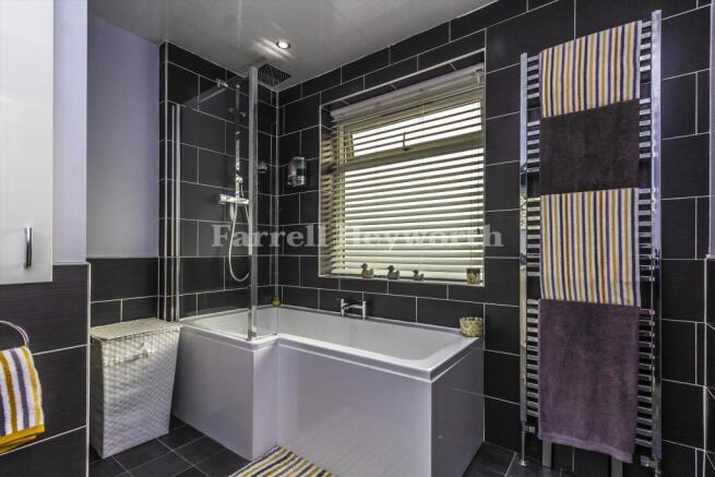 En Suite Bathroom