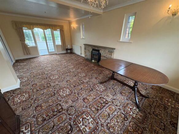 4 bed Detached for sale Image 4
