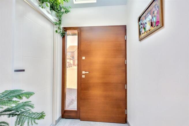 Hallway_3.jpeg