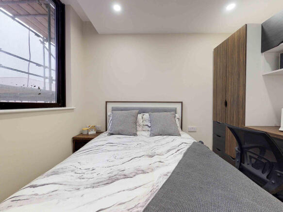 2 bed Flat to rent Image 11