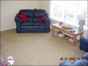 LOUNGE VIEW 2