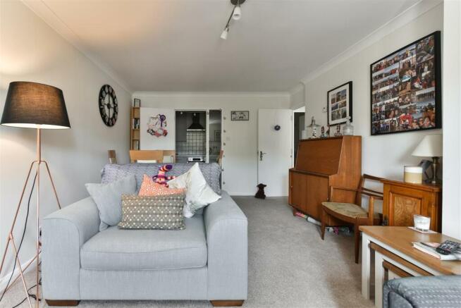 (Clean) 38 Kingswood Drive, Belmont (8 of 11).jpg