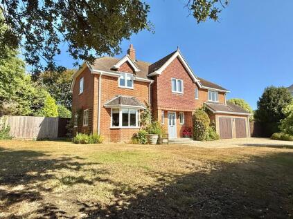 Ravens Way, Milford on Sea, Lymington, Hampshire, SO41