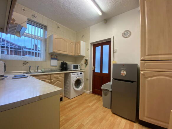 2 bed Semi-Detached Bungalow for sale Image 4