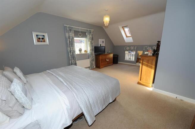 BEDROOM 1.