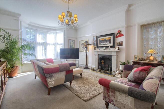 4 bed Detached for sale Image 10