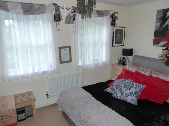 BEDROOM 2