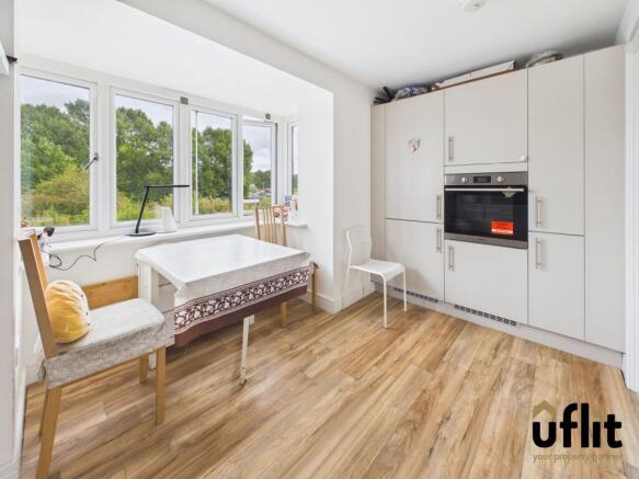 3 bed Semi-Detached for sale Image 7