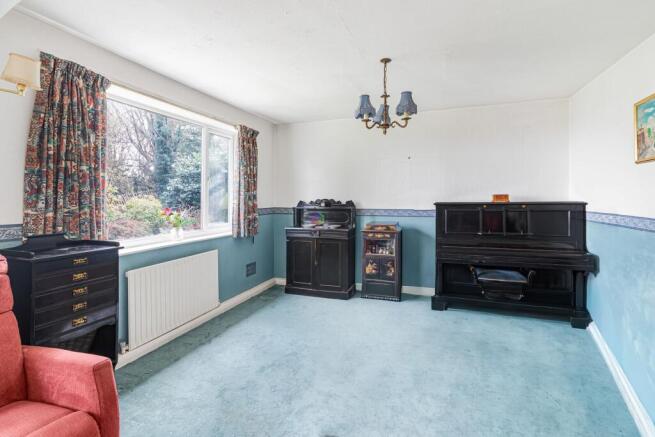 4 bed Detached Bungalow for sale Image 8