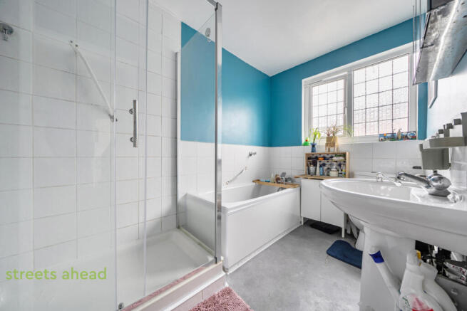 0e51f0b7-e00f-4d3...