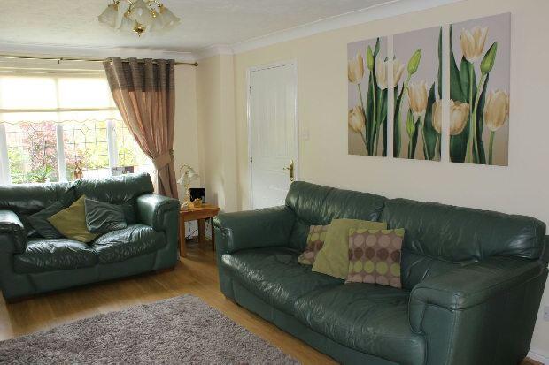 Lounge Pic 2